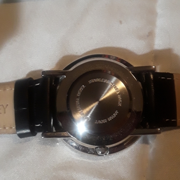 Vera Bradley watch - Picture 7 of 8